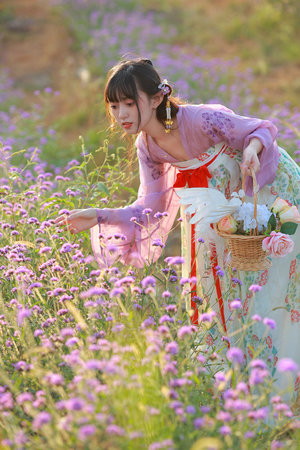 电影《献身还债》